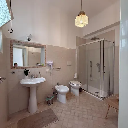 Familiare In Centro A Due Passi Dai Trulli - Casa Costanza * 阿尔贝罗贝洛